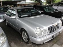 1997 Mercedes-Benz E280 2.8 Classic Sedan -- WELL MAINTAINED --