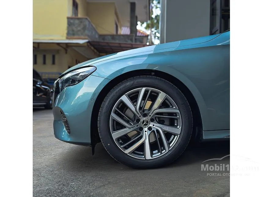 2025 Mercedes-Benz E200 Exclusive Line Sedan