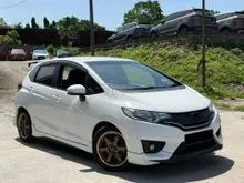 2016 Honda Jazz 1.5 V Hatchback AUTO/ SATU OWNER/ JIMAT MINYAK/ SMOOTH ENGINE DAN GEARBOX/ FREE WARRANTY UP TO 5 TAHUN/ ASAL WARNA KERETA/ FULL TANK