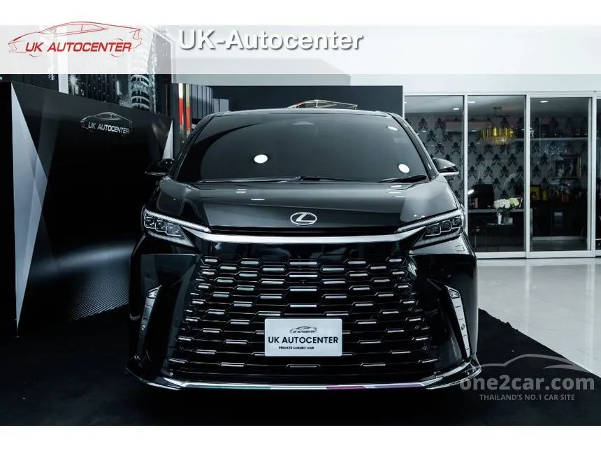 2023 Lexus LM350h Executive Van
