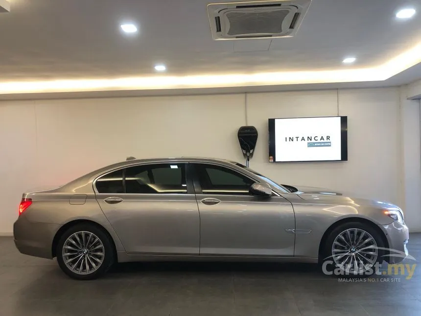2014 BMW 740i Sedan