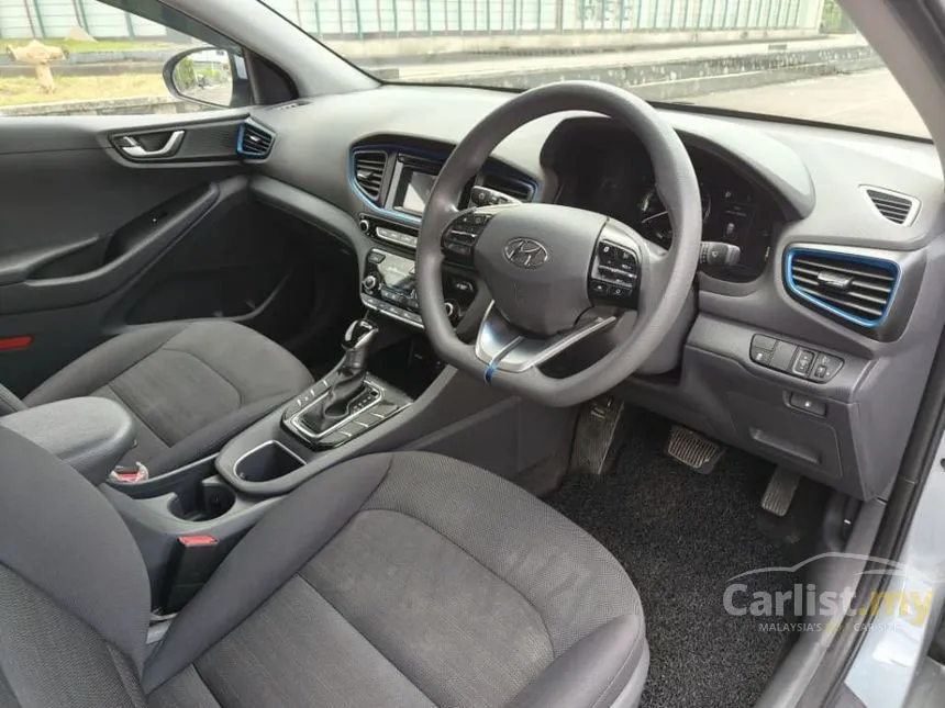 2017 Hyundai Ioniq HEV Plus Hatchback