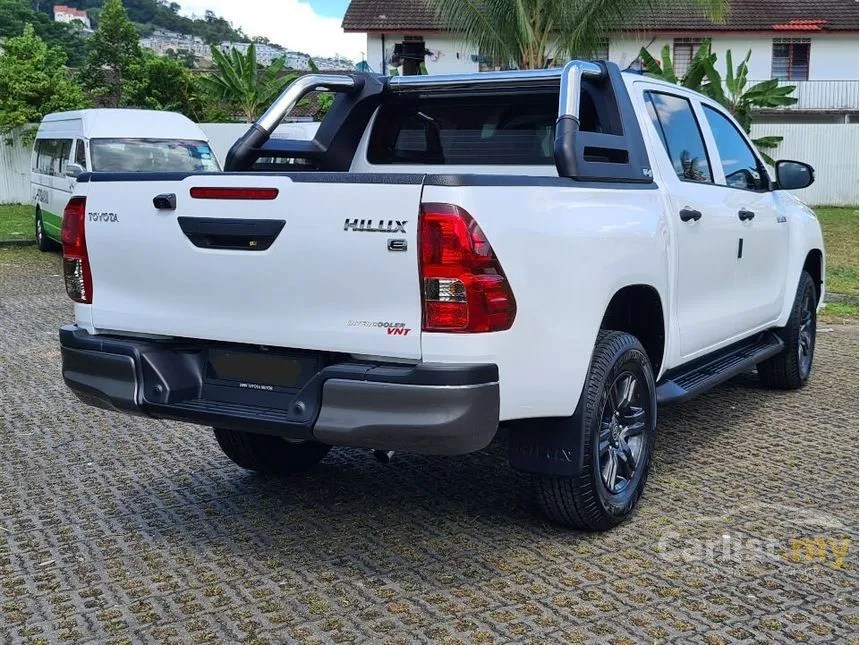 2024 Toyota Hilux E Dual Cab Pickup Truck
