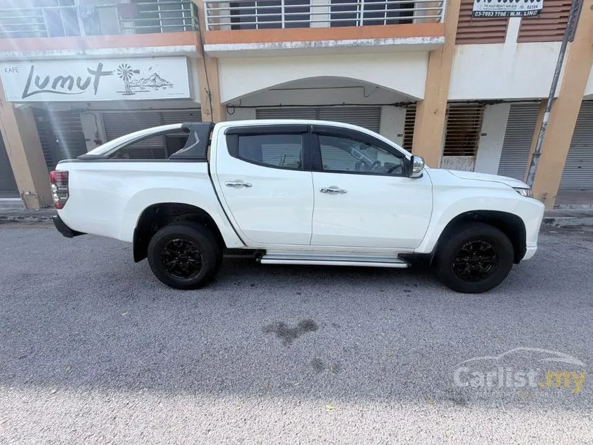 2015 Mitsubishi Triton VGT Adventure Dual Cab 4X4 Pickup