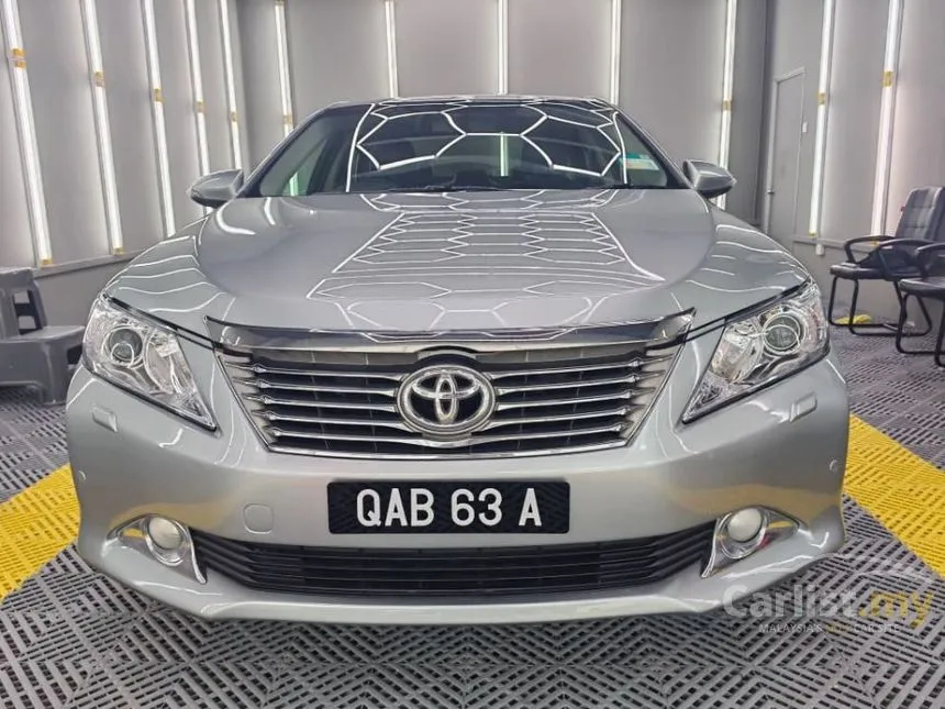 2015 Toyota Camry V Sedan