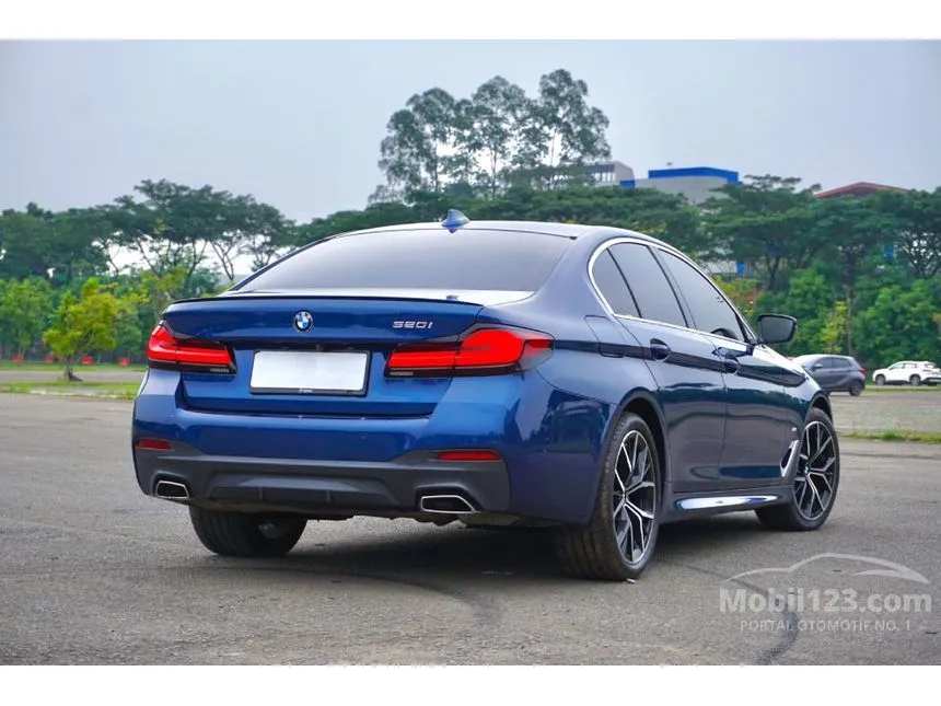 2021 BMW 520i M Sport Sedan