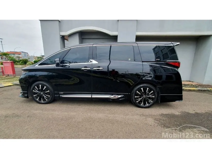2024 Toyota Alphard HEV Modelista MPV