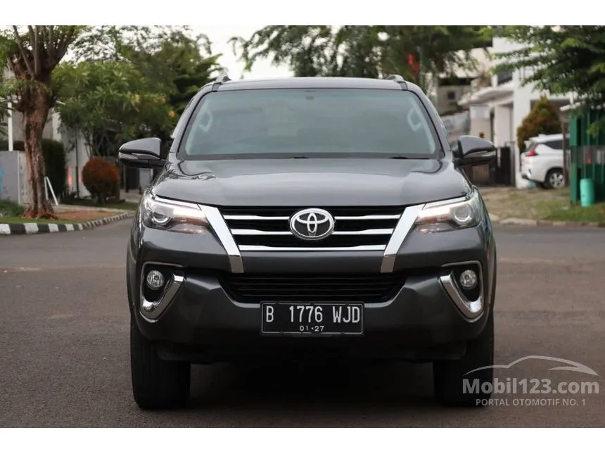Jual Mobil Toyota Fortuner 2016 VRZ 2.4 di Banten Automatic SUV Abu
