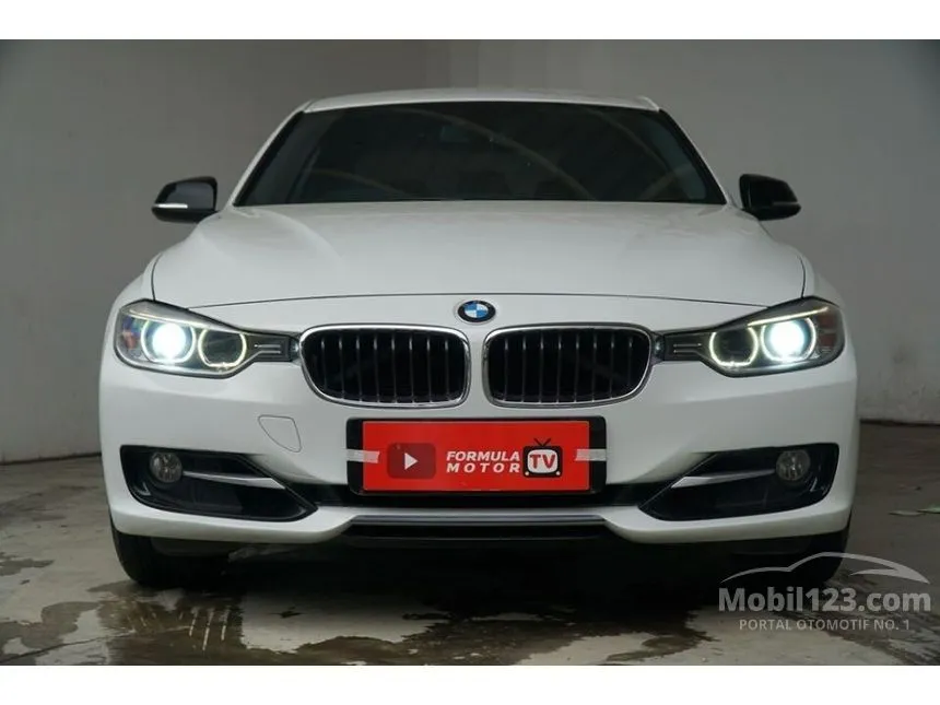 Jual Mobil BMW 320i 2015 Sport 2.0 di DKI Jakarta Automatic Sedan Putih Rp 332.000.000