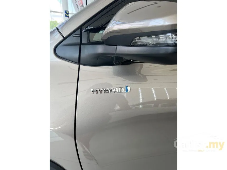 2023 Toyota Innova Zenix V Hybrid MPV