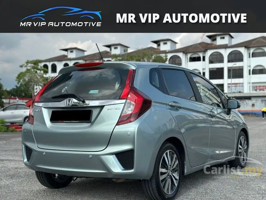 2016 Honda Jazz V i-VTEC Hatchback