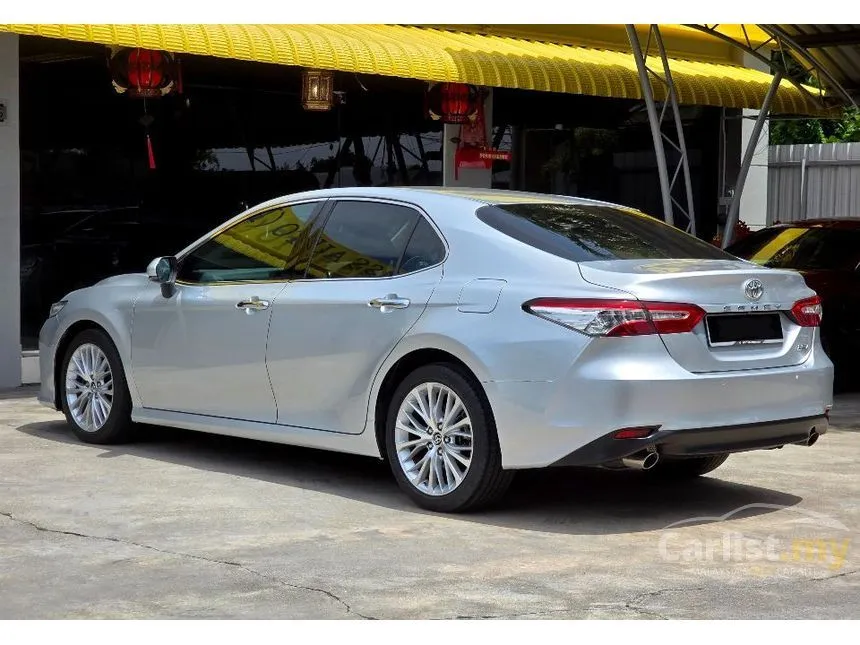2019 Toyota Camry V Sedan