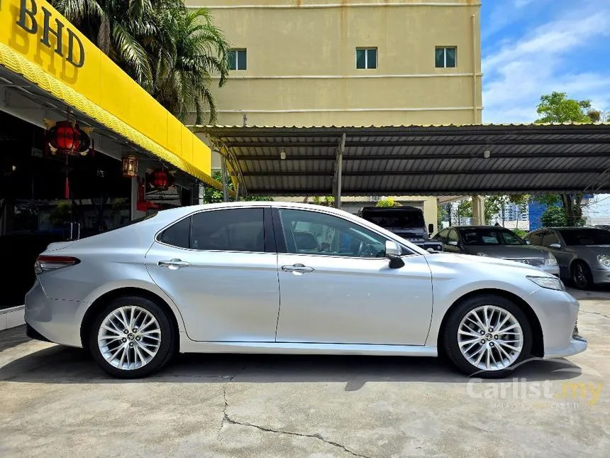 2019 Toyota Camry V Sedan