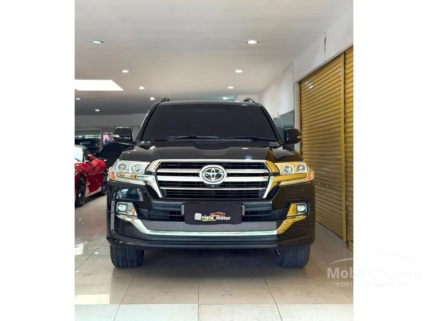 2020 Toyota Land Cruiser 200 VX-R SUV