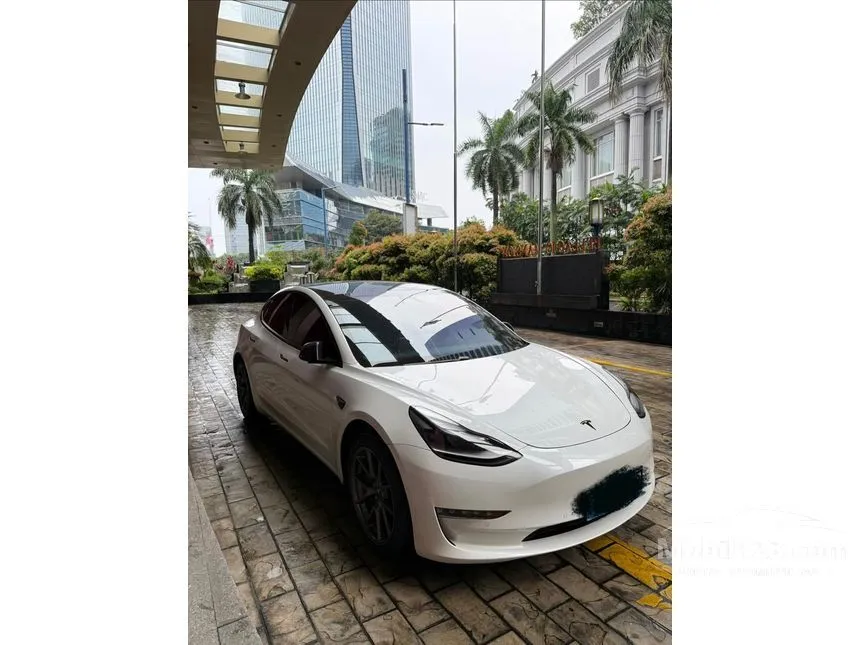 2021 Tesla Model 3 Long Range Sedan