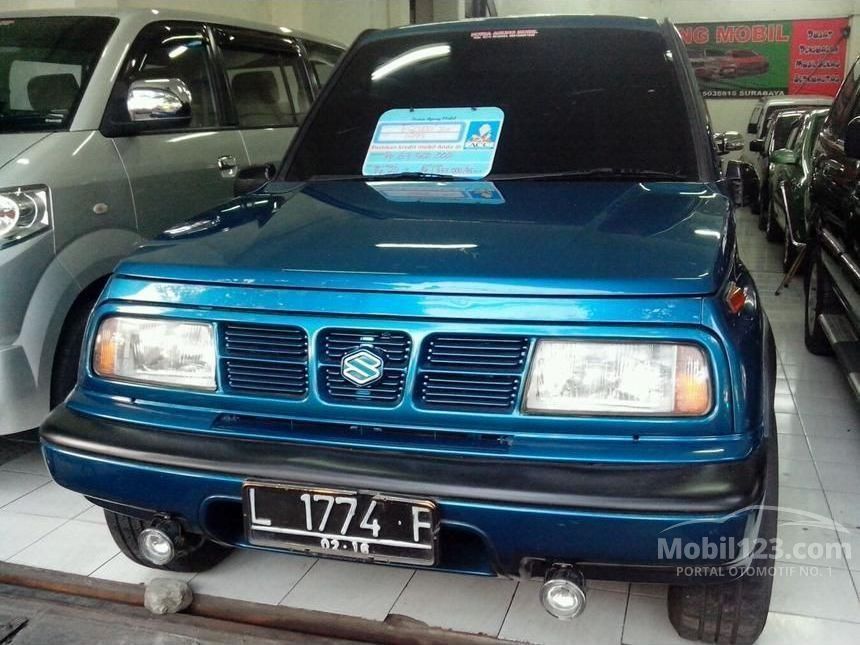 Jual Mobil Suzuki Escudo 1995 1.5 di Jawa Timur Manual MPV 