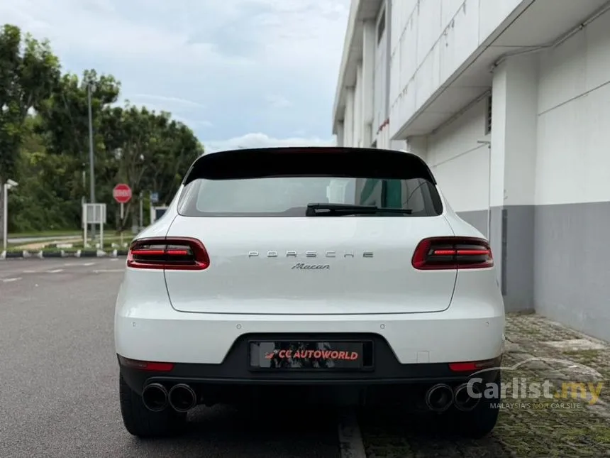 2015 Porsche Macan SUV