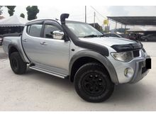 Mitsubishi Triton 3.2(A)4WD CBU NEVER OFF ROAD CAREFUL OWNER