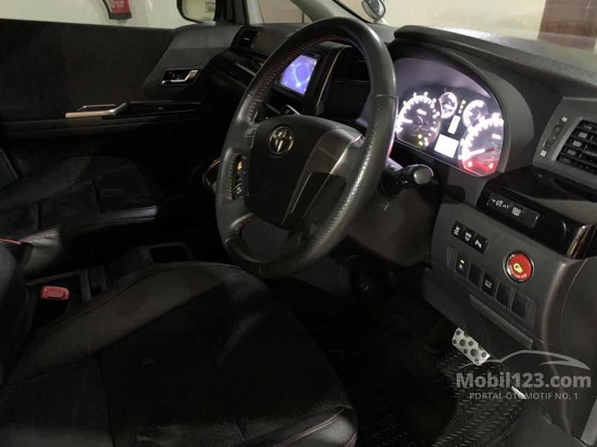 2013 Toyota Vellfire Z Van Wagon