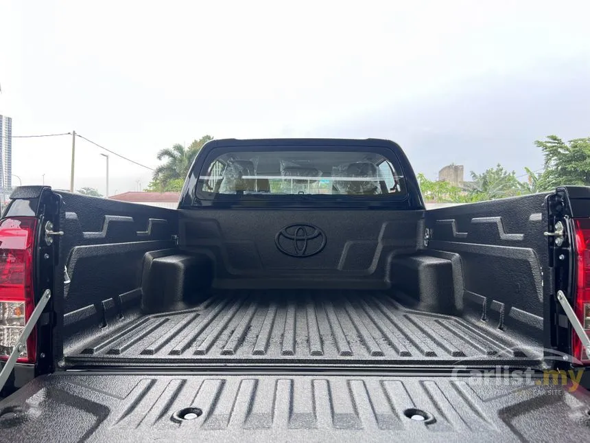 2026 Toyota Hilux E Dual Cab Pickup