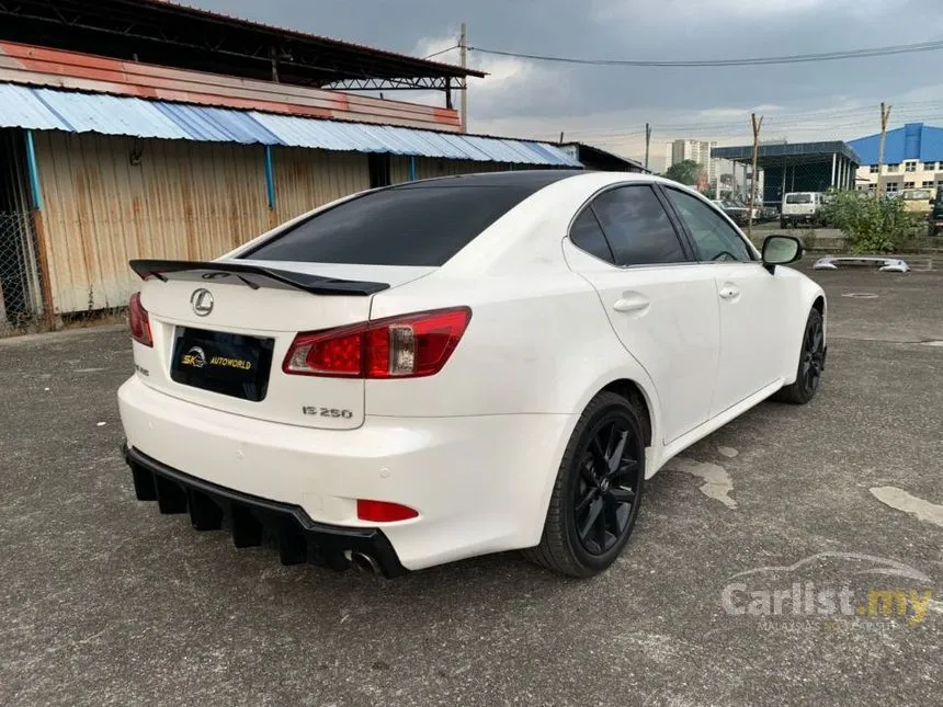 2011 Lexus IS 250 Luxury Sedan