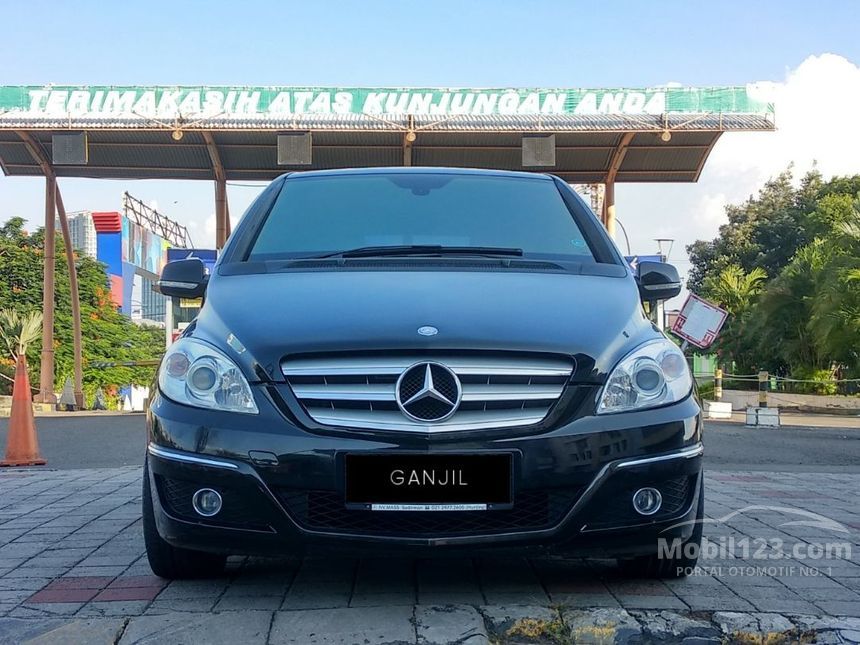 Jual Mobil Mercedes-Benz B180 2011 B180 1.7 Di DKI Jakarta Automatic ...