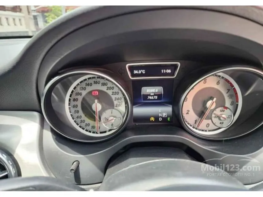 2015 Mercedes-Benz GLA200 Sport SUV