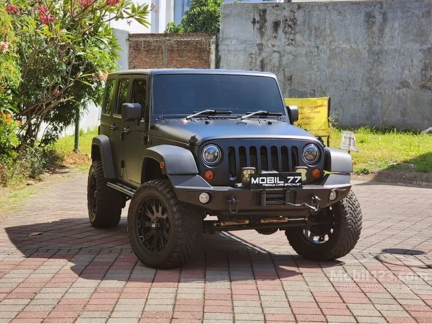 Jual Mobil Jeep Wrangler 2013 Sport CRD Unlimited 2.8 di Jawa Timur Automatic SUV Abu