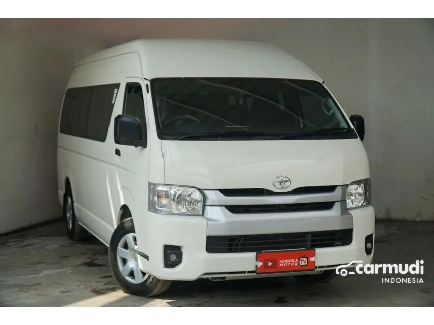 2024 Toyota Hiace Commuter Van Wagon