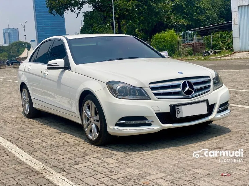 2014 Mercedes-Benz C200 CGI Sedan