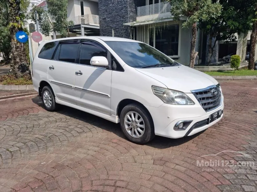 Jual Mobil Toyota Kijang Innova 2014 V 2.5 di Yogyakarta Automatic MPV Putih Rp 235.000.000