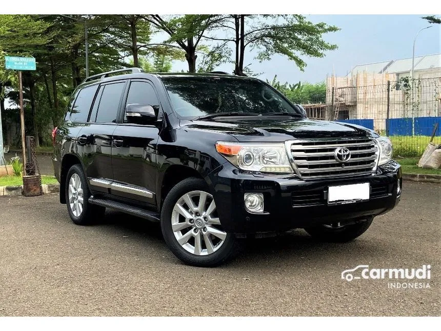 Jual Mobil Toyota Land Cruiser 2013 Full Spec E VX 4.5 di DKI Jakarta Automatic SUV Hitam Rp 1.199.900.000