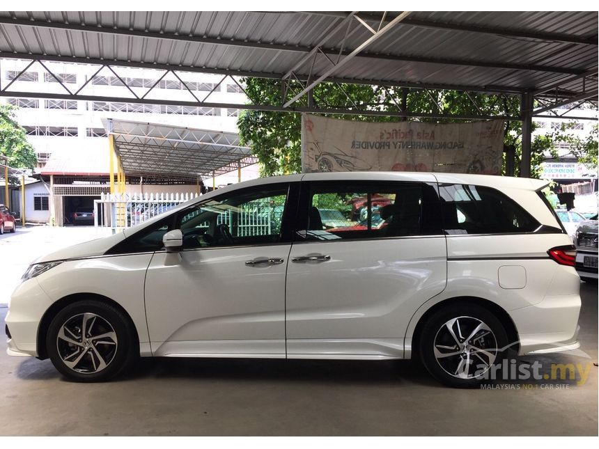 In Malaysia Honda 7 Seater Car