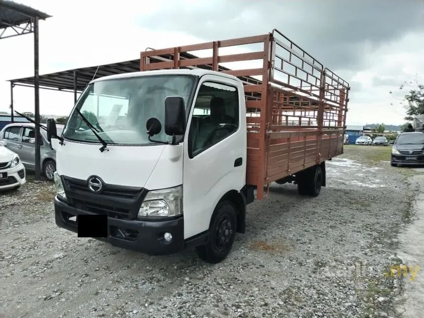 2013 Hino WU710R HKMML3 Lorry