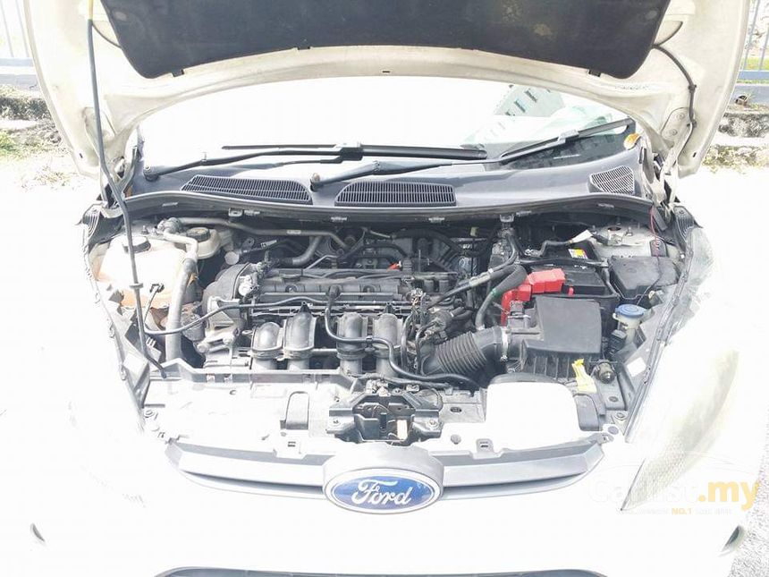 2011 Ford Fiesta LX Sedan
