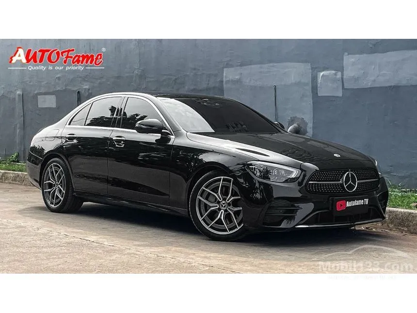2022 Mercedes-Benz E300 AMG Line Sedan