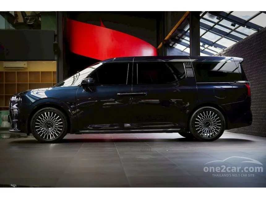 2025 ZEEKR 009 Flagship Van