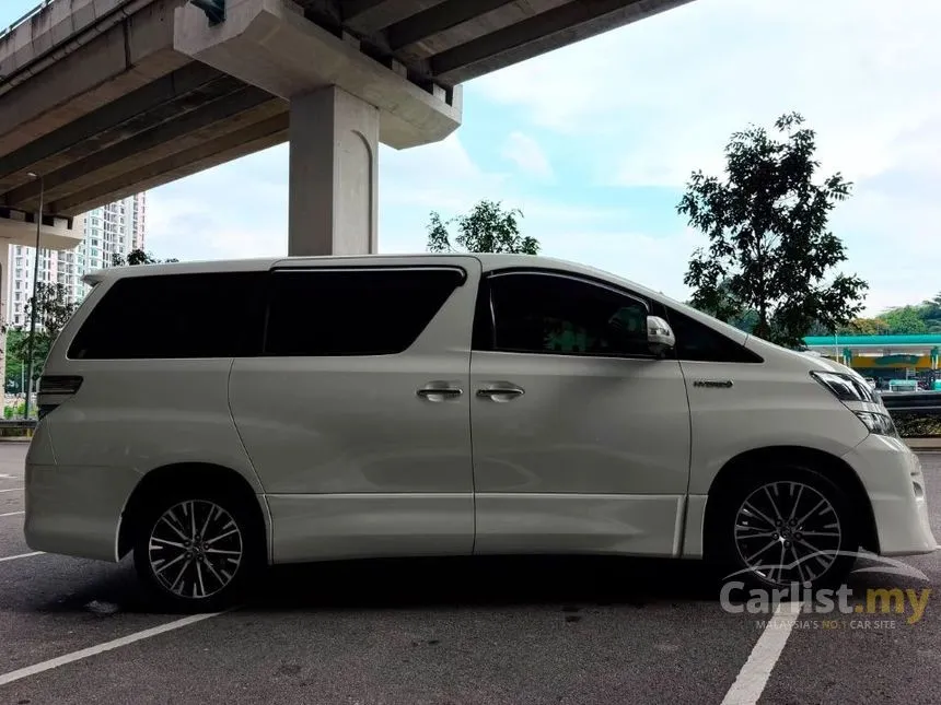 2012 Toyota Vellfire Hybrid MPV