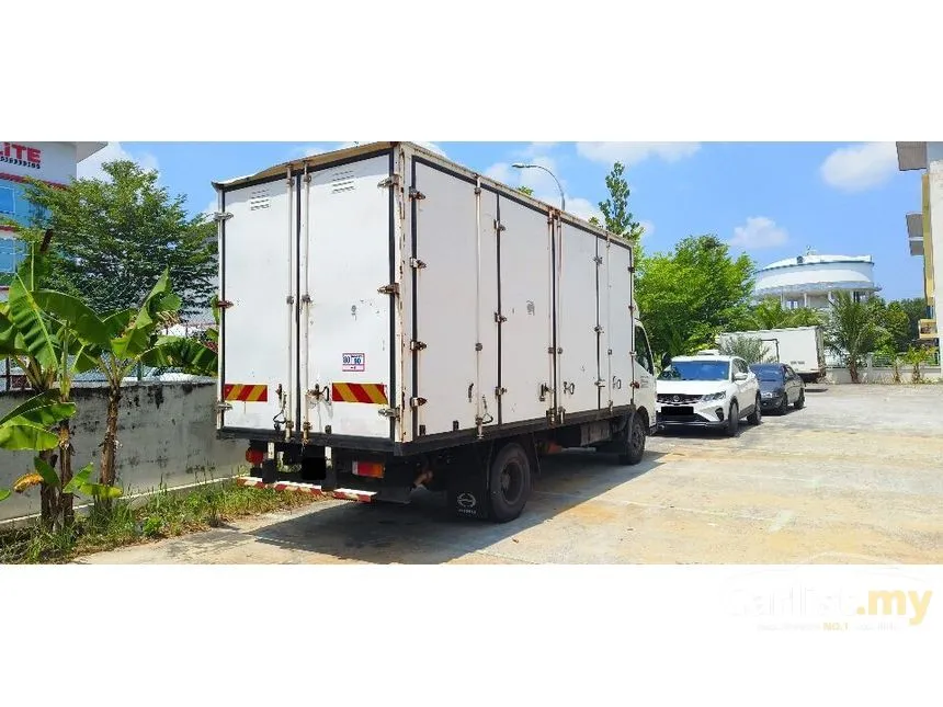 2015 Hino XZU720 Lorry