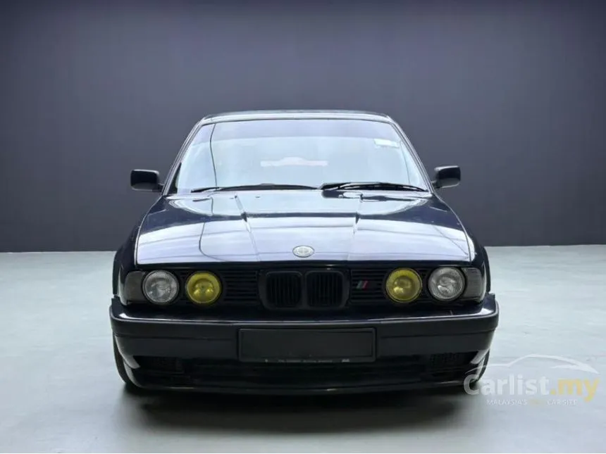1991 BMW 525i Sedan