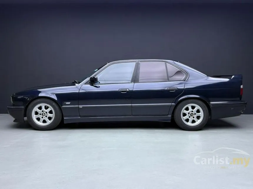 1991 BMW 525i Sedan