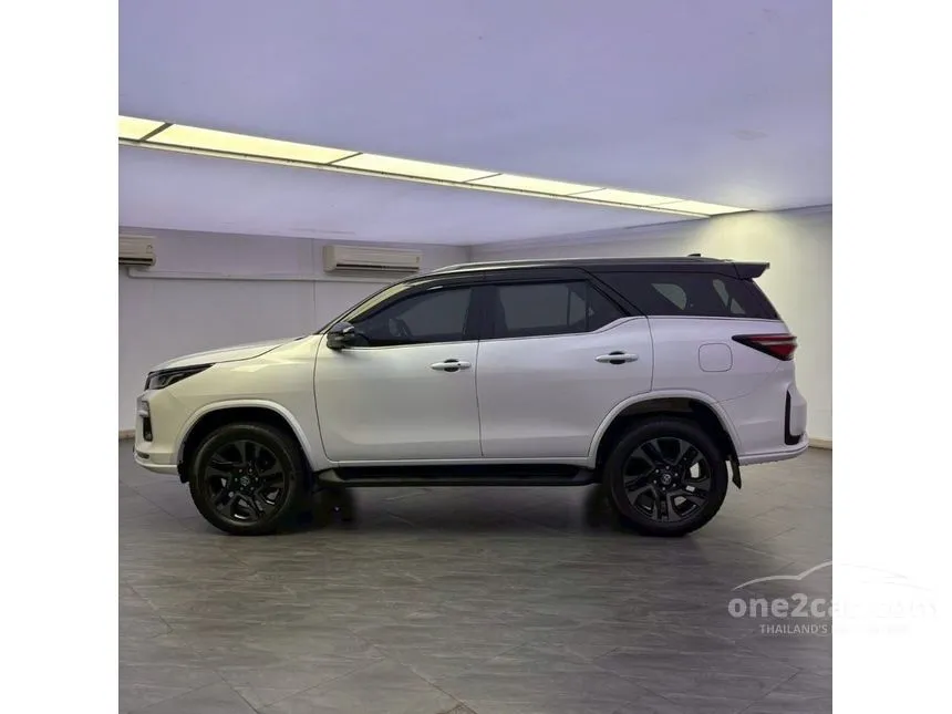 2025 Toyota FORTUNER GR Sport SUV