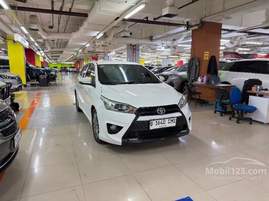 2014 Toyota Yaris S Hatchback