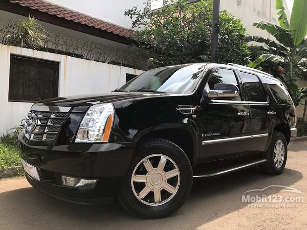 Cadillac Escalade Mobil Bekas Baru dijual di Fatmawati 