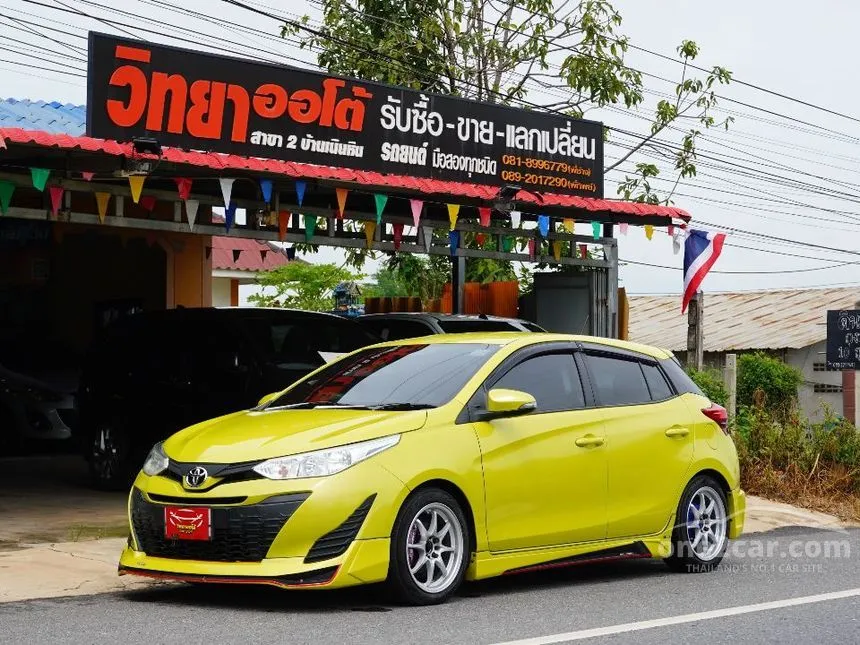 2019 Toyota YARIS E Hatchback