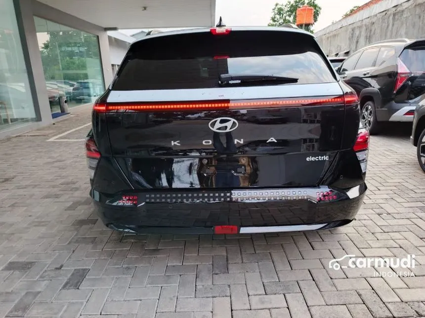 2024 Hyundai Kona Electric Standard Range Signature Wagon