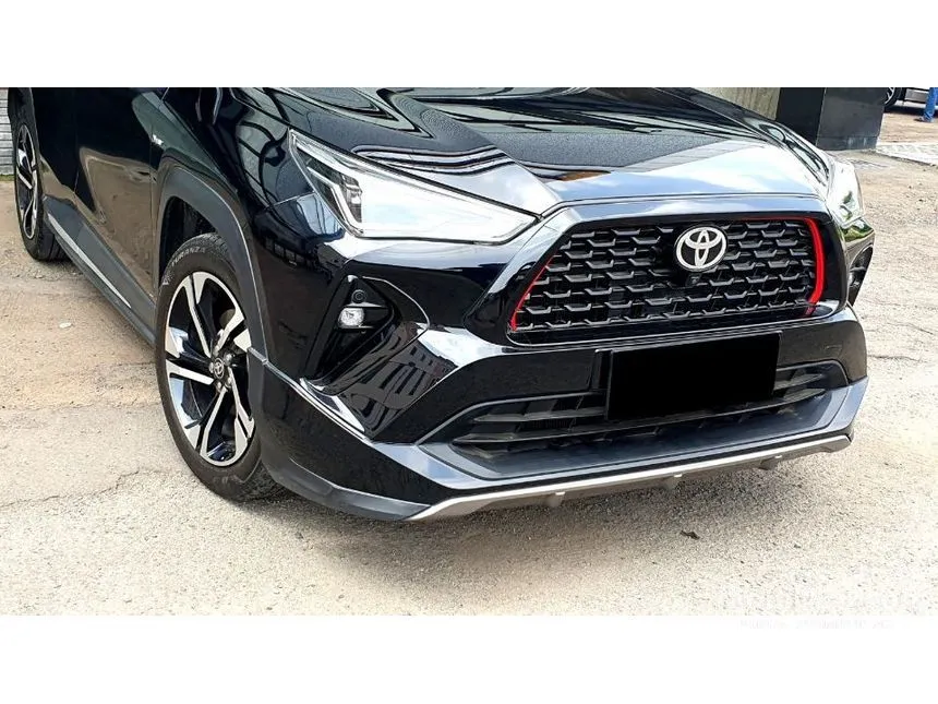 2023 Toyota Yaris Cross S HV with GR Parts Aero Pkg SUV
