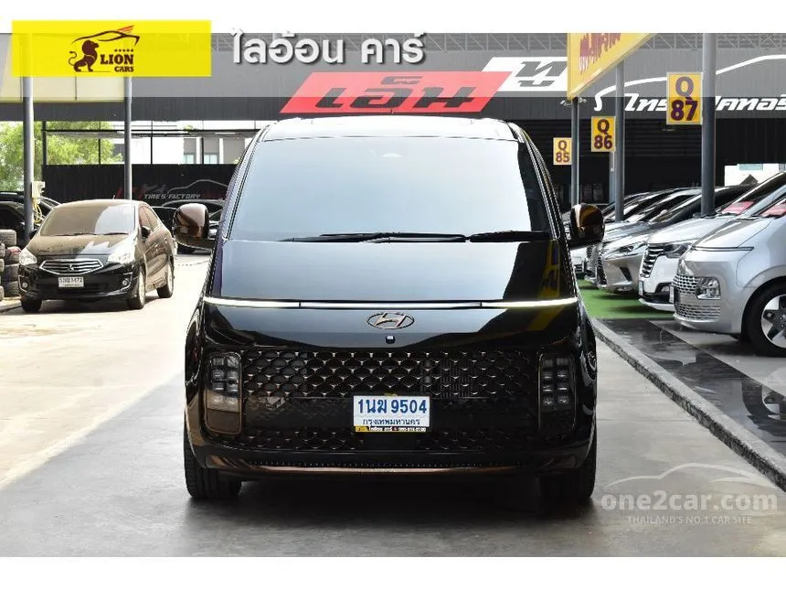2022 Hyundai Staria Premium Van