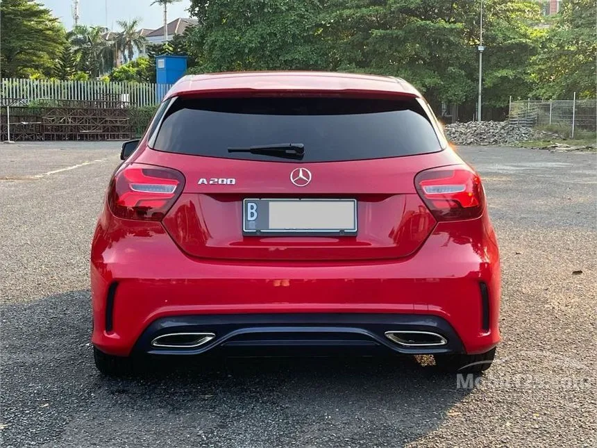 2015 Mercedes-Benz A200 Urban Hatchback