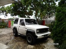 Daihatsu Rocky independent th 1996